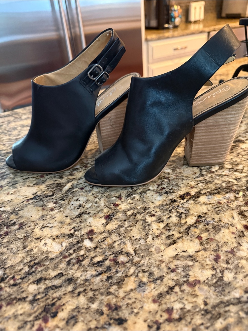 Splendid women’s Black Open-Toe Slingback Block Heel Sandals size 7